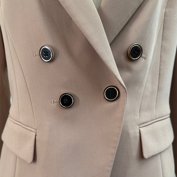 White House Black Market nude Blazer - Picture 3 of 8